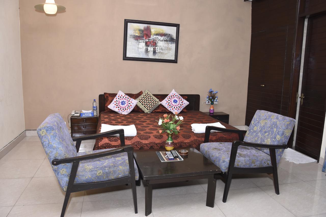 Modipur Hotel Rāmpur Dış mekan fotoğraf