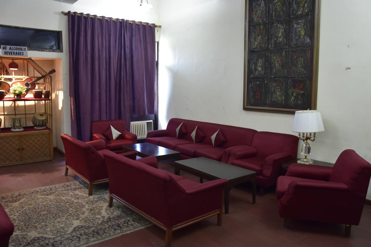 Modipur Hotel Rāmpur Dış mekan fotoğraf